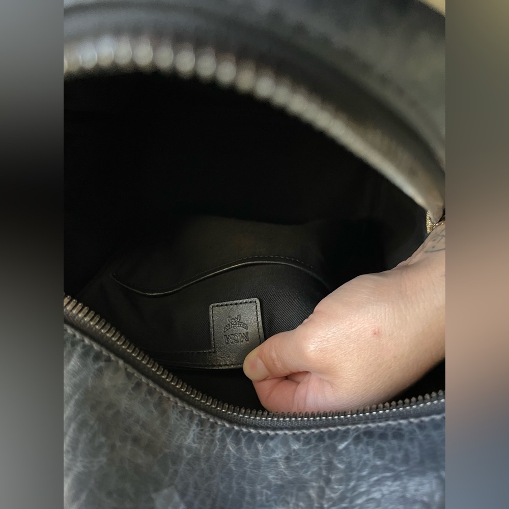 Stark Side Studs Backpack In Visetos, black side pockets w/stud details leather - Picture 13 of 15